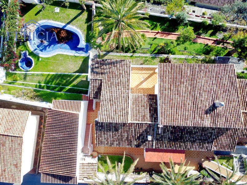 Foto a2a94dfd-4b00-42c3-9482-a5e49d2011a8. Xalet amb calefacció piscina a Velilla - Velilla Taramay Almuñécar