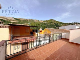 Bauernhof in Jete. Gran casa de pueblo a reformar a la venta en jete