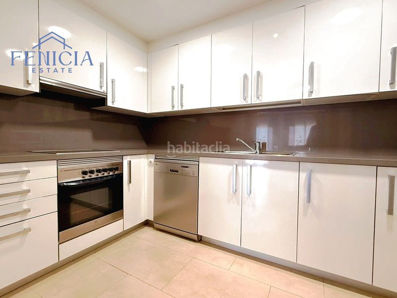 Foto 1c266e80-4120-4a55-97e7-54ea01284d85. Casa adossada amb piscina a Velilla - Velilla Taramay Almuñécar