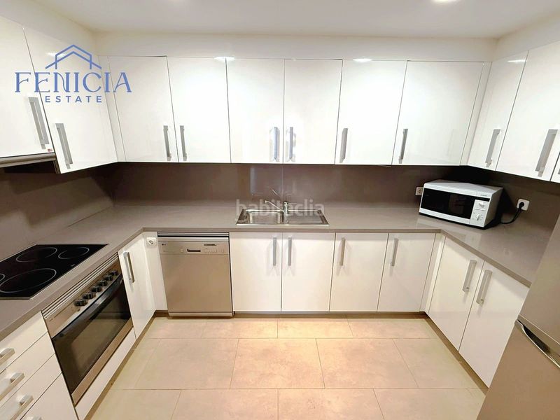 Foto e8267b4c-28a5-4904-bcde-25b2ebfc78ce. Casa adossada amb piscina a Velilla - Velilla Taramay Almuñécar