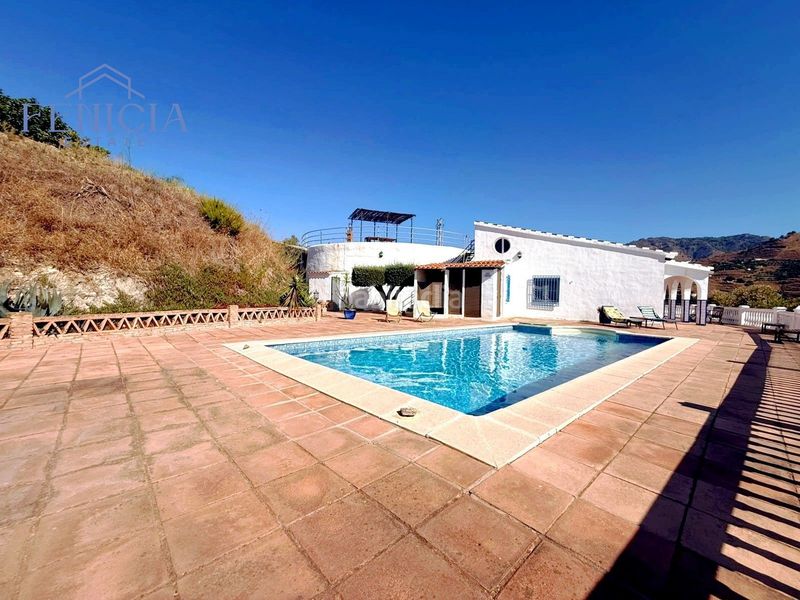 Foto 1016d8f4-2922-4234-9385-c7be40d1d0eb. Casa amb piscina a El Rescate - Río Seco Almuñécar