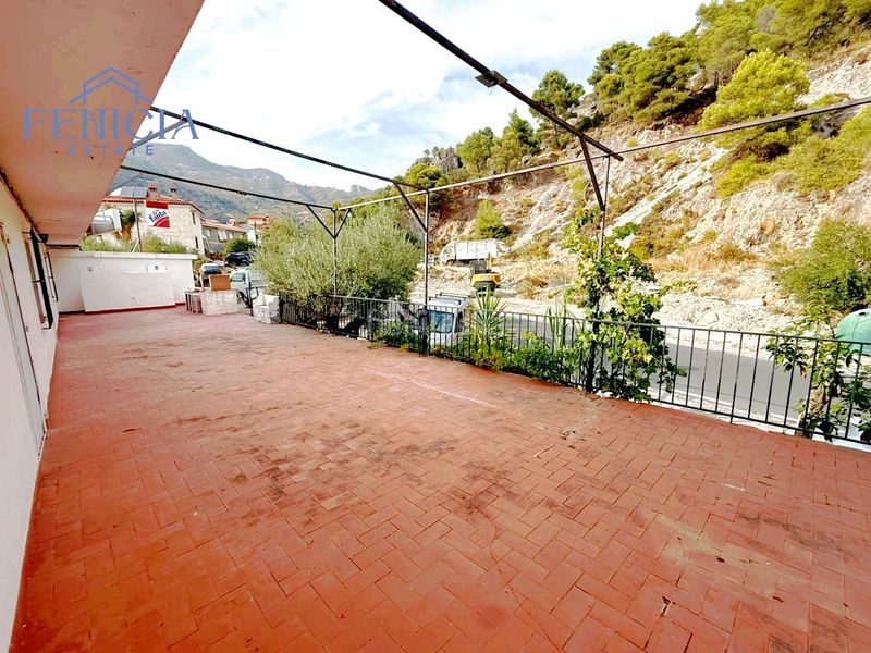 Foto d31da662-c568-45ba-aa29-33b19dd9c882. Casa a Otívar