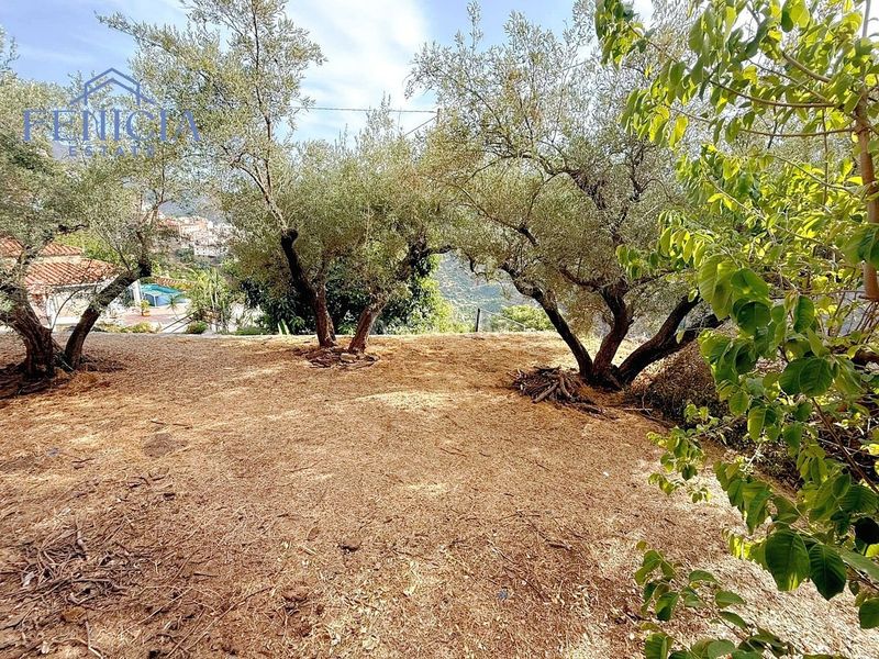 Foto f33090d0-7b31-4fdf-bcb2-f3856d908f44. Casa a Otívar