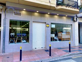 Lloguer Local Comercial a Almuñecar centro. Amplio local en alquiler en avenida de cala, almuñécar