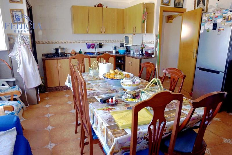 Foto bde3e67a-f153-44e0-8ddb-e4e0592f3734. Zweistöckige wohnung in Almuñecar centro Almuñécar