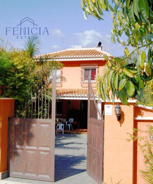 Foto fcf709a5-c4b2-4ece-8acc-9439c5d9cb7e. Casa amb piscina a Jete