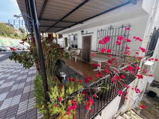 Casa adossada a Lentegí. Casa con gran potencial a la venta en otívar