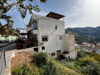 Casa adossada a Lentegí. Casa en venta en otivar