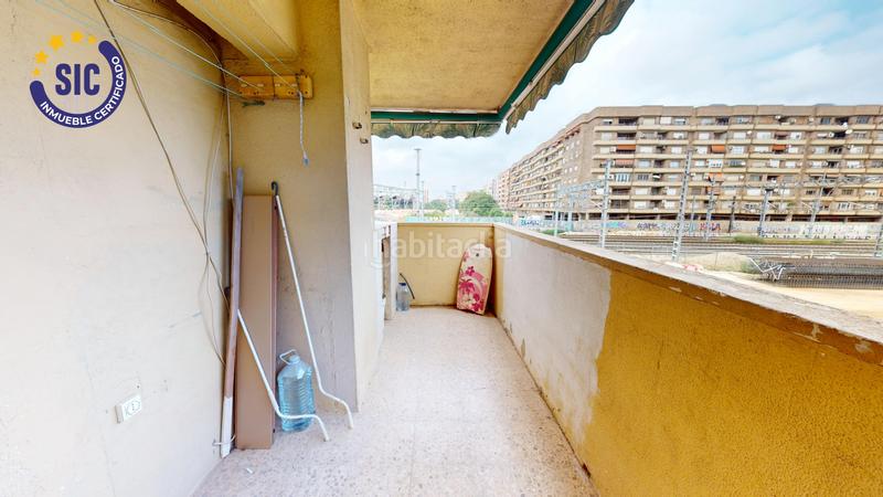 Foto 36a438b0-3f62-4e86-affa-a0ba12ea167f. Piso  de tres habitaciones y terraza en Malilla en Valencia