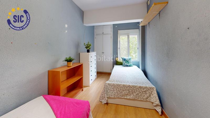 Foto 36a5fa8f-d122-497e-9427-a77813a6f8a4. Piso  de tres habitaciones y terraza en Malilla en Valencia