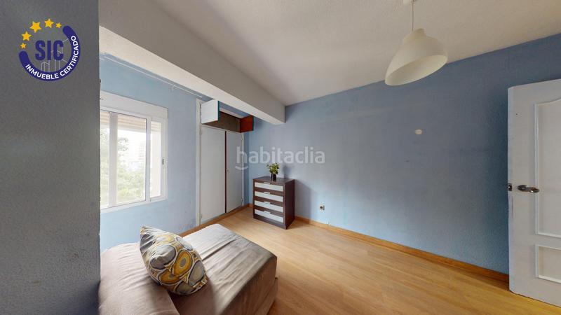 Foto 83ebc57f-a9ac-4521-965f-480790ab9d5e. Piso  de tres habitaciones y terraza en Malilla en Valencia