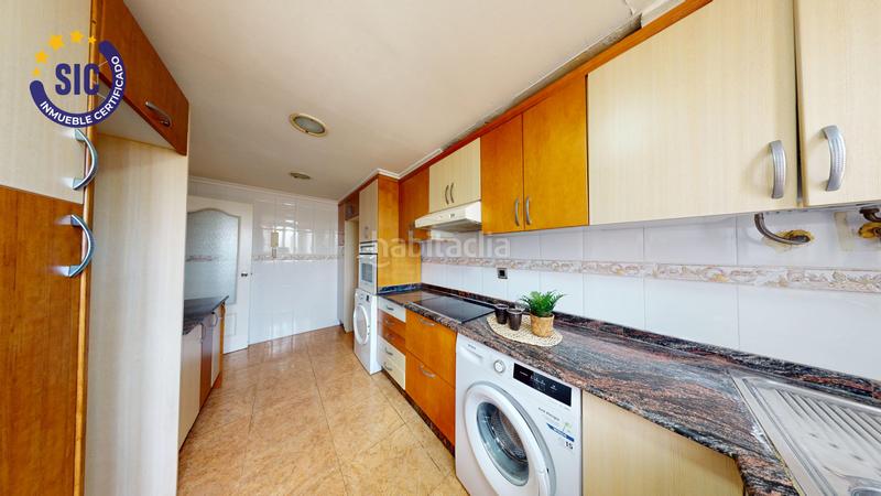 Foto 8ed998c6-f04a-4005-8b2f-3b334b618c96. Piso  de tres habitaciones y terraza en Malilla en Valencia