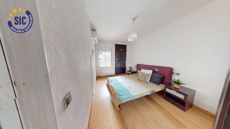 Foto e9afda3e-40ab-499f-80b5-fc2e2b7a7b1c. Piso  de tres habitaciones y terraza en Malilla en Valencia