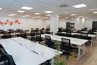Lloguer Oficina a Valencia - cl alcalde cano coloma 4. Descubre el espacio de coworking perfecto junto al metro del cab