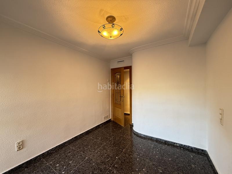 Foto 44c92c24-b6a5-45bb-b0da-b9da6187a3f2. Miete etagenwohnung in Valencia - cl santa amalia 2 in Valencia