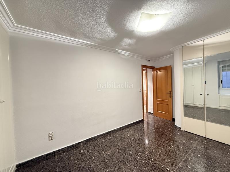 Foto 0ac1388e-0c87-4a2a-b66a-c6137d2d8a02. Rent flat in Valencia - cl santa amalia 2 in Trinitat Valencia