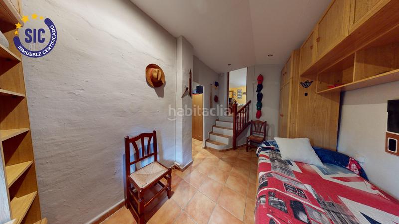 Foto 4c34c4cf-7d53-4541-b4f2-f49c23b8d541. Casa en Enguera - parcela 140 paraje el charral 104 gran chalet rustico en montaña en Enguera