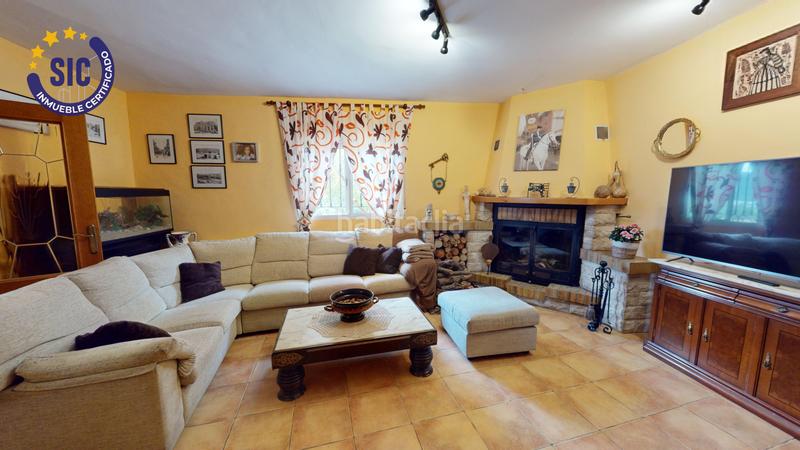 Foto 93461f13-6b68-4ba3-b7d5-f756474df0dc. Casa en Enguera - parcela 140 paraje el charral 104 gran chalet rustico en montaña en Enguera