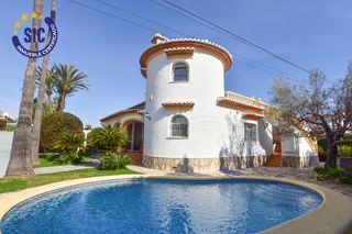 Casa a Devessa - Monte Pego. Gran chalet de 6 dormitorios y piscina al lado del mar, en venta