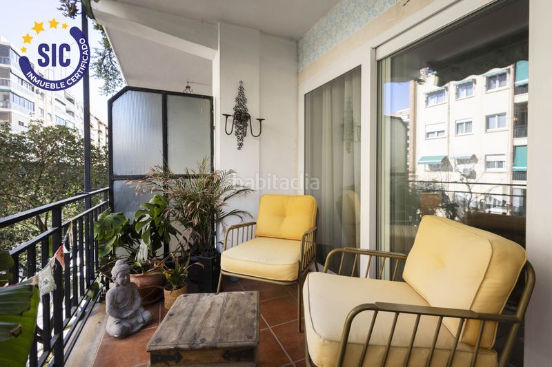 Piso en Valencia - cl juan ramon jimenez 36 gran vivienda de 3 habitaciones, 2 baños, garaje y terraza, en venta en Malilla en Valencia