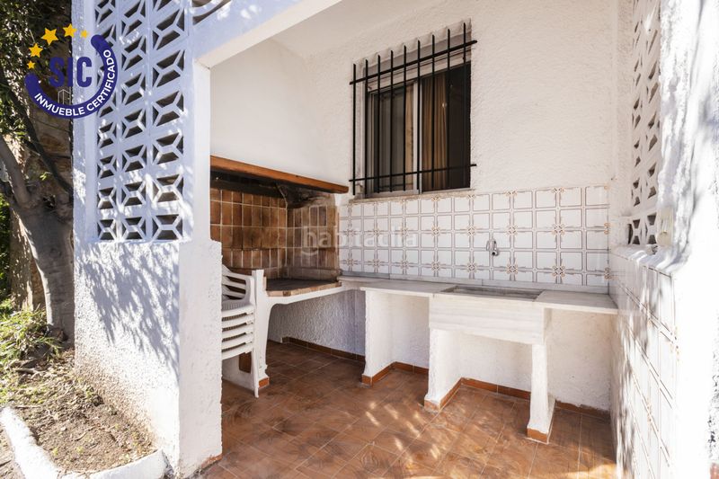 Foto 142b7fa4-d5ea-4c54-9332-2b568c2c5bc7. Casa amb calefacció aparcament piscina a Entrepinos Eliana (l´)