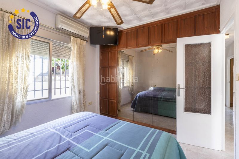 Foto 38703f07-9a57-49fd-9aa1-76657b718890. Casa amb calefacció aparcament piscina a Entrepinos Eliana (l´)