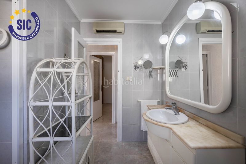 Foto 41bd28bb-89ac-42c9-977c-2f902740331f. Casa amb calefacció aparcament piscina a Entrepinos Eliana (l´)