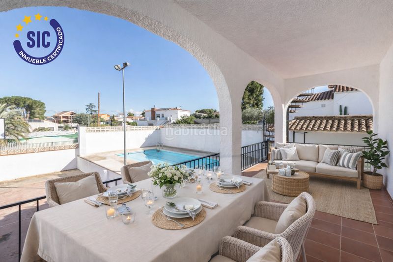 Foto 41ff5b9c-9125-43fc-8621-6cb13d403e49. Casa amb calefacció aparcament piscina a Entrepinos Eliana (l´)