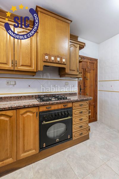 Foto 5b713d66-d4df-4ad6-b6ce-d5945a856d89. Casa amb calefacció aparcament piscina a Entrepinos Eliana (l´)