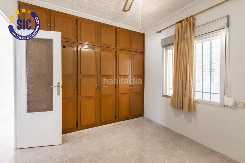 Foto 615af4d2-fe10-45f1-968a-7b654fd6da4d. Casa amb calefacció aparcament piscina a Entrepinos Eliana (l´)