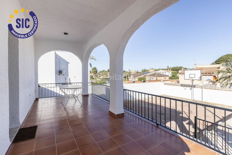 Foto 6a6bc272-3544-411f-a2e5-0b4000befefa. Casa amb calefacció aparcament piscina a Entrepinos Eliana (l´)