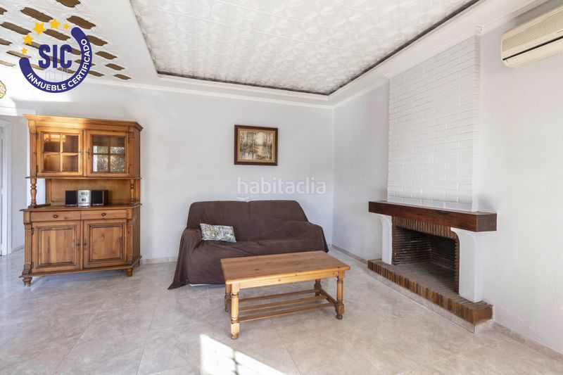 Foto 9c587a71-106d-4279-9f9c-39f49b6738db. Casa amb calefacció aparcament piscina a Entrepinos Eliana (l´)