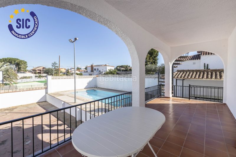 Foto b5c4c2c7-9d8f-4a58-8cba-dc3c7973f59c. Casa amb calefacció aparcament piscina a Entrepinos Eliana (l´)