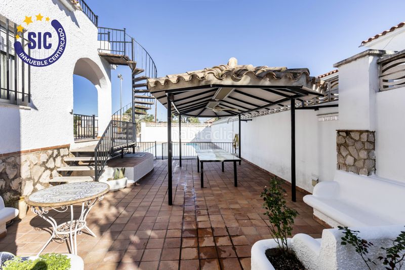 Foto cce20636-513e-4bd6-89fa-57221b849b7f. Casa amb calefacció aparcament piscina a Entrepinos Eliana (l´)