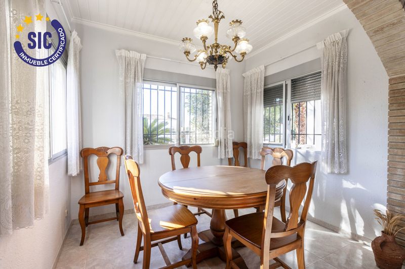 Foto cdd6b9a0-f8d4-4af5-a341-3f313852b5f4. Casa amb calefacció aparcament piscina a Entrepinos Eliana (l´)