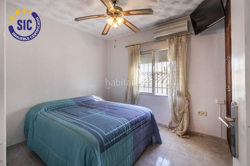 Foto ce675452-6cf0-4ef7-9cc1-e9af6ebe45c3. Casa amb calefacció aparcament piscina a Entrepinos Eliana (l´)