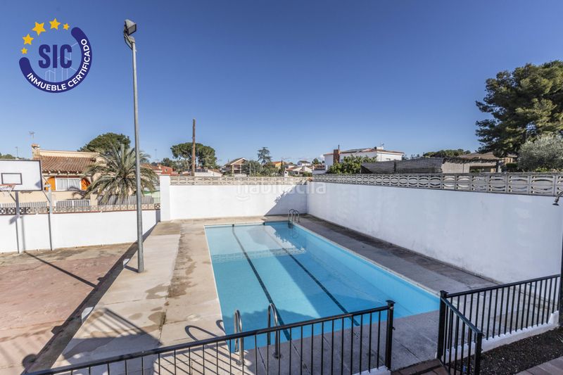 Foto d7b91ae1-e081-46cb-9761-6fedaf7fe953. Casa amb calefacció aparcament piscina a Entrepinos Eliana (l´)