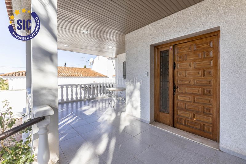 Foto e0cd2f12-75c2-46c8-ae0e-74f13e545113. Casa amb calefacció aparcament piscina a Entrepinos Eliana (l´)