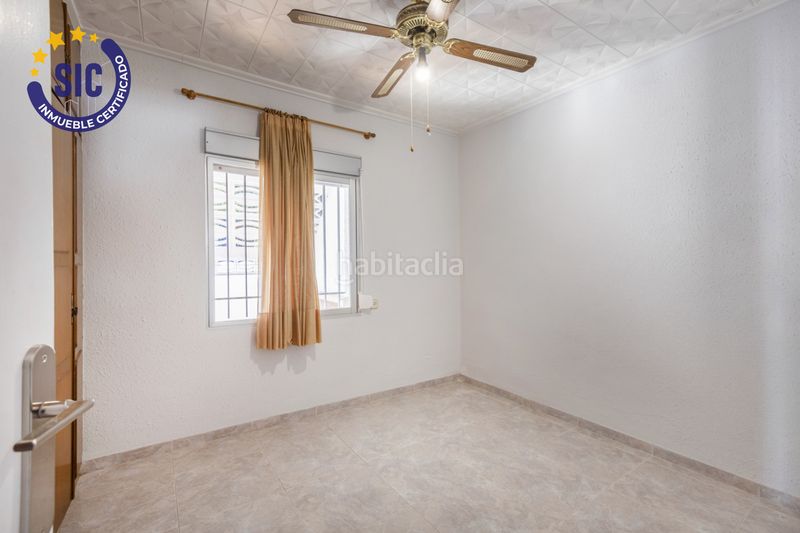 Foto ee0a3741-12db-4efe-9b59-ac4130f21f23. Casa amb calefacció aparcament piscina a Entrepinos Eliana (l´)