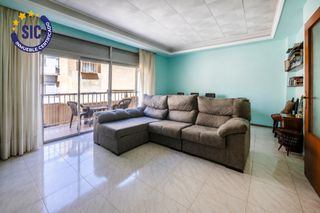 Etagenwohnung  Llauri - tr sant blai 2. Piso en venta de 3 habitaciones, en llauri.