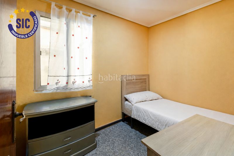 Foto b9483794-07a5-492a-927c-87f83b24b399. Pis a llauri - tr sant blai 2 a Llaurí