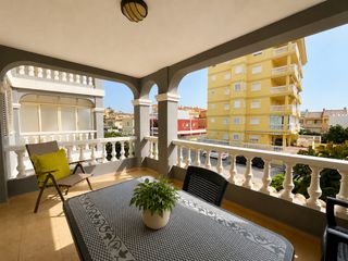 Rent Flat in Sueca - cl llebeig -sos 12. Se alquila apartamento de temporada en el pouet, el perelló.