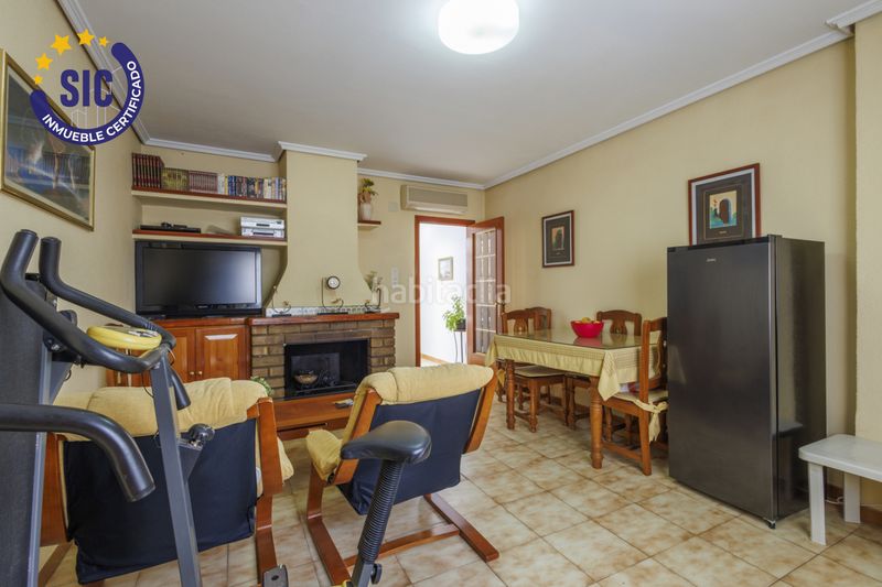 Foto 2febb6e6-a29c-474b-b359-a7d61e80ce02. Casa adossada amb aparcament a Carlet