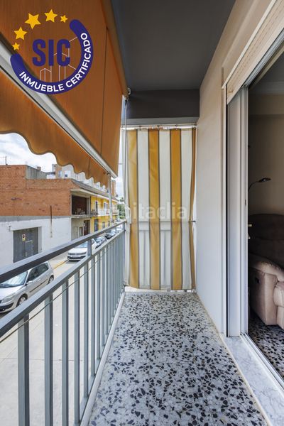 Foto 4d4e7f0f-a49e-457d-ae93-7adfdd2d5f45. Casa adossada amb aparcament a Carlet