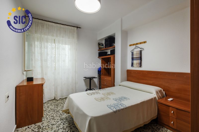 Foto 768c135f-8e60-40af-b0d0-c2df3a28e0e5. Casa adossada amb aparcament a Carlet