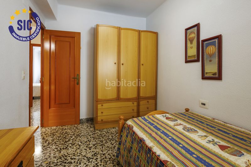 Foto 8c0a35be-e401-47e9-936e-8b41c94aeb2d. Casa adossada amb aparcament a Carlet