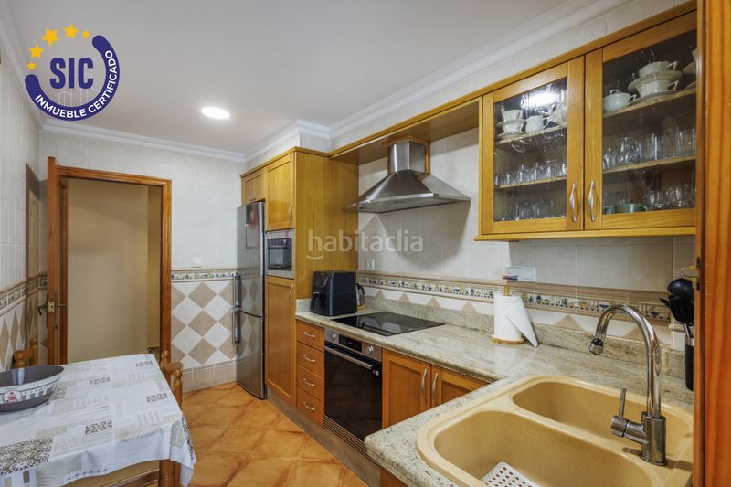 Foto ec6b25e6-a8df-4099-80ee-e96782325c71. Casa adossada amb aparcament a Carlet