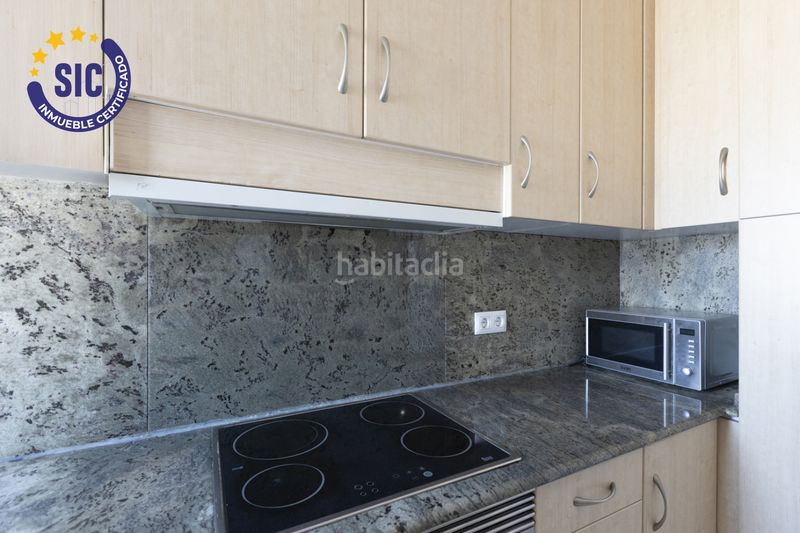 Foto 3606e955-d18b-4878-b1e1-431824db3424. Pis a Russafa Valencia
