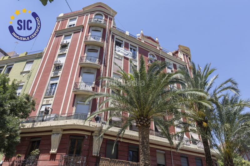 Foto b337a274-e012-4c55-844e-91c11bde5775. Pis a Russafa Valencia