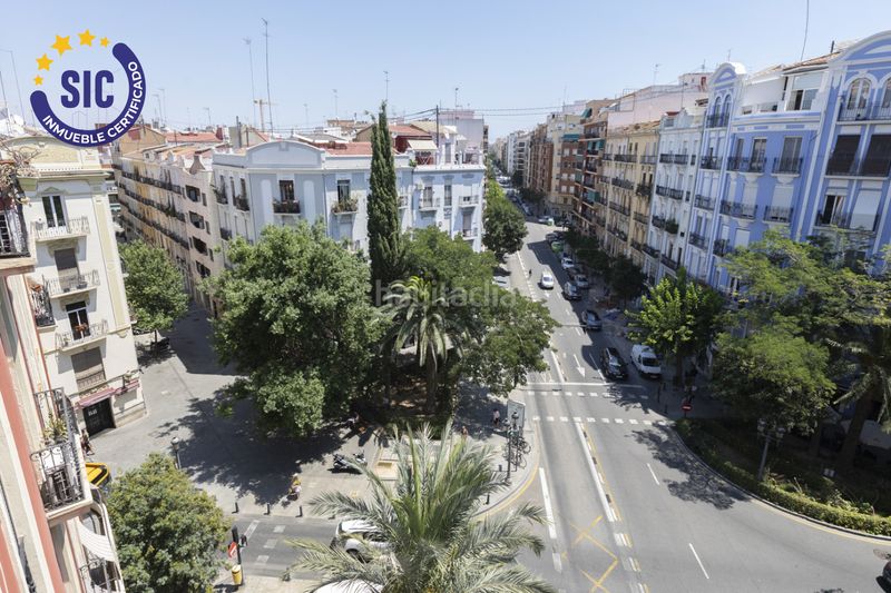 Foto fd32a0cf-9934-4cda-b22c-3e7fc3b35b25. Pis a Russafa Valencia
